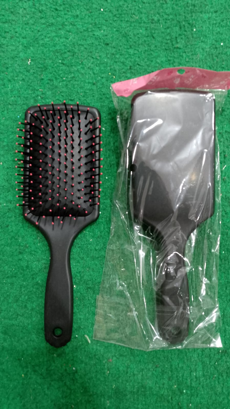 Aesthetic Paddle Hair Brush – Gentle Detangling Cushion Brush for Smooth & Healthy Hair